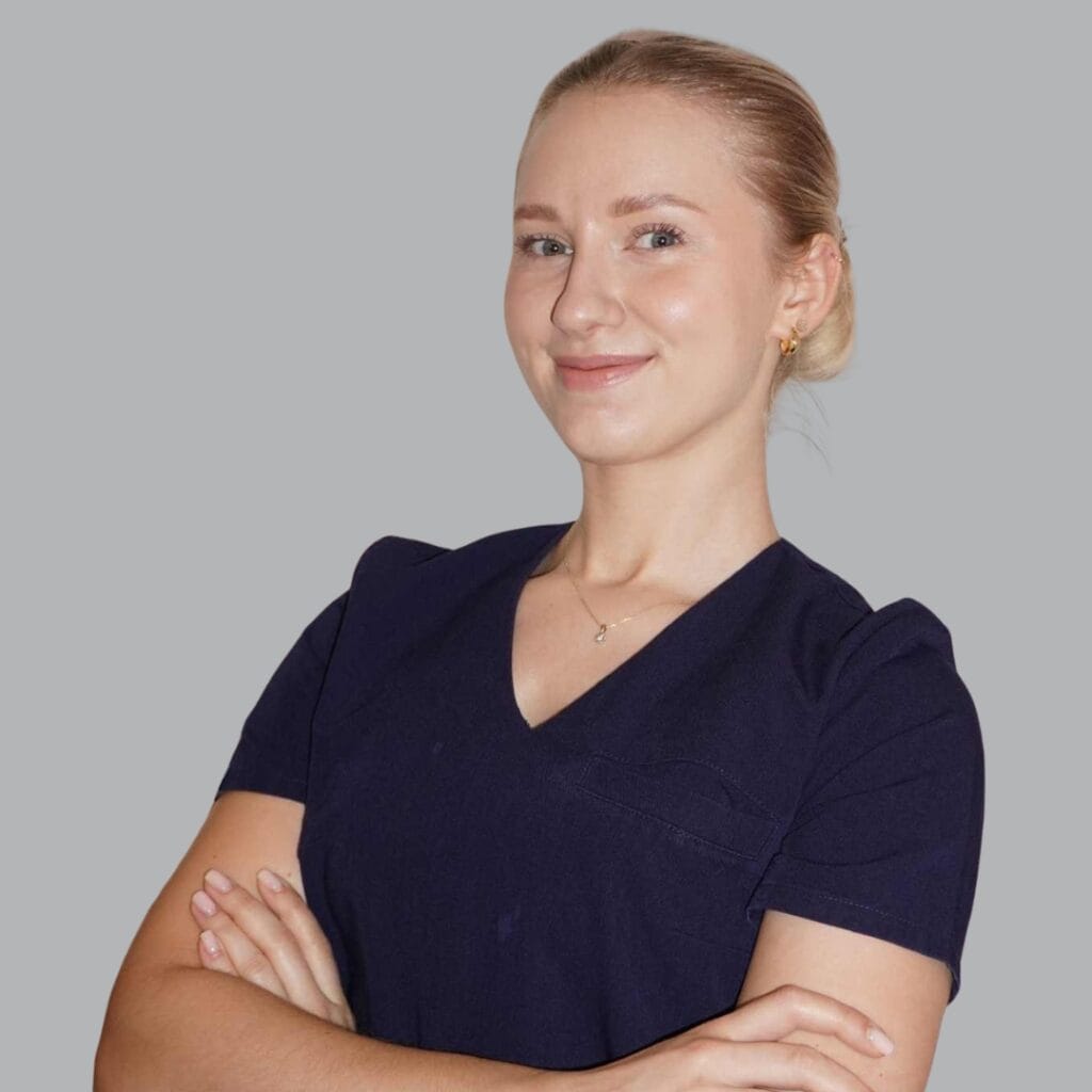 Zdjęcie lekarki stomatologa Angeliki Trzcionki wykonującej zabiegi z zakresu medycyny estetycznej w Sonicus w Zabrzu.